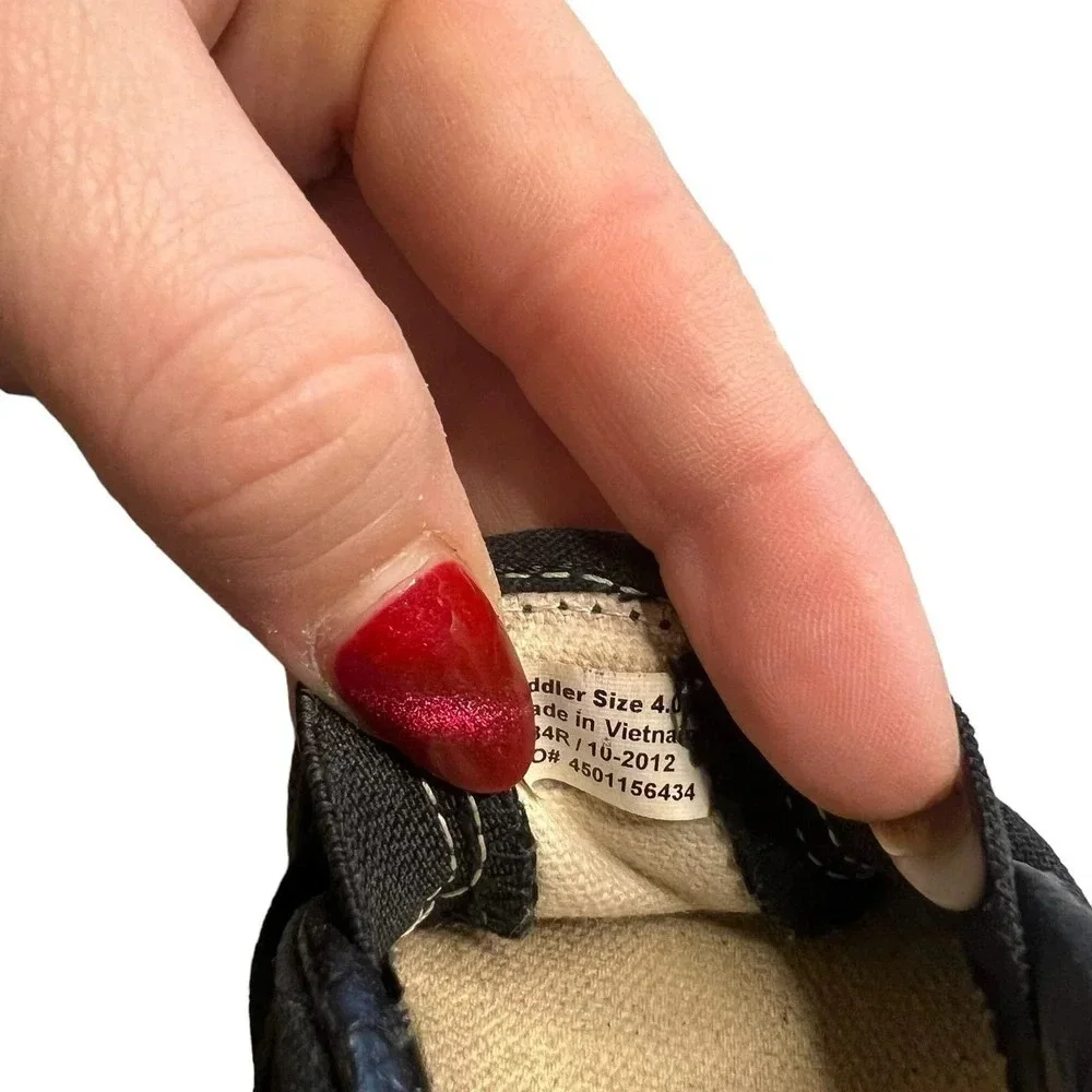 Vans Classic Slip-On Black Canvas Toddler Sneakers Unisex Kids Size‎ 4